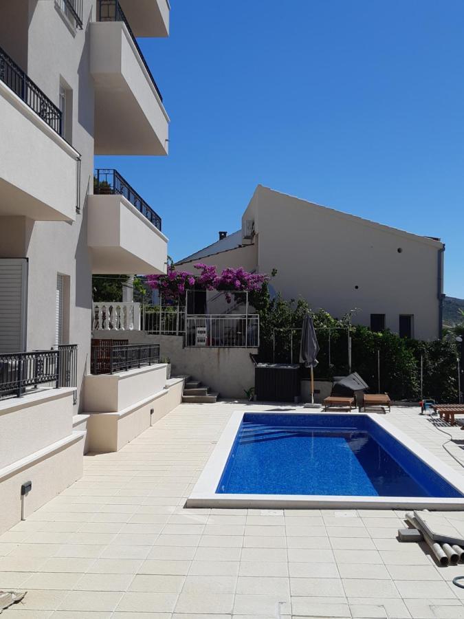 Apartment Lizzi. Trogir Kültér fotó