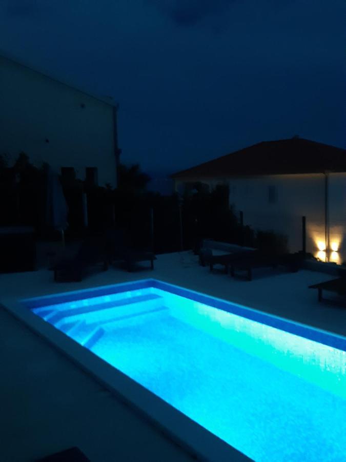 Apartment Lizzi. Trogir Kültér fotó